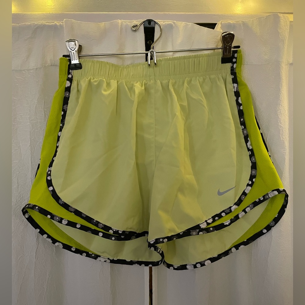 Nike tempo shorts
